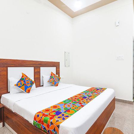 Fabhotel Shree Venkatesh Nileyam Ayodhya ภายนอก รูปภาพ