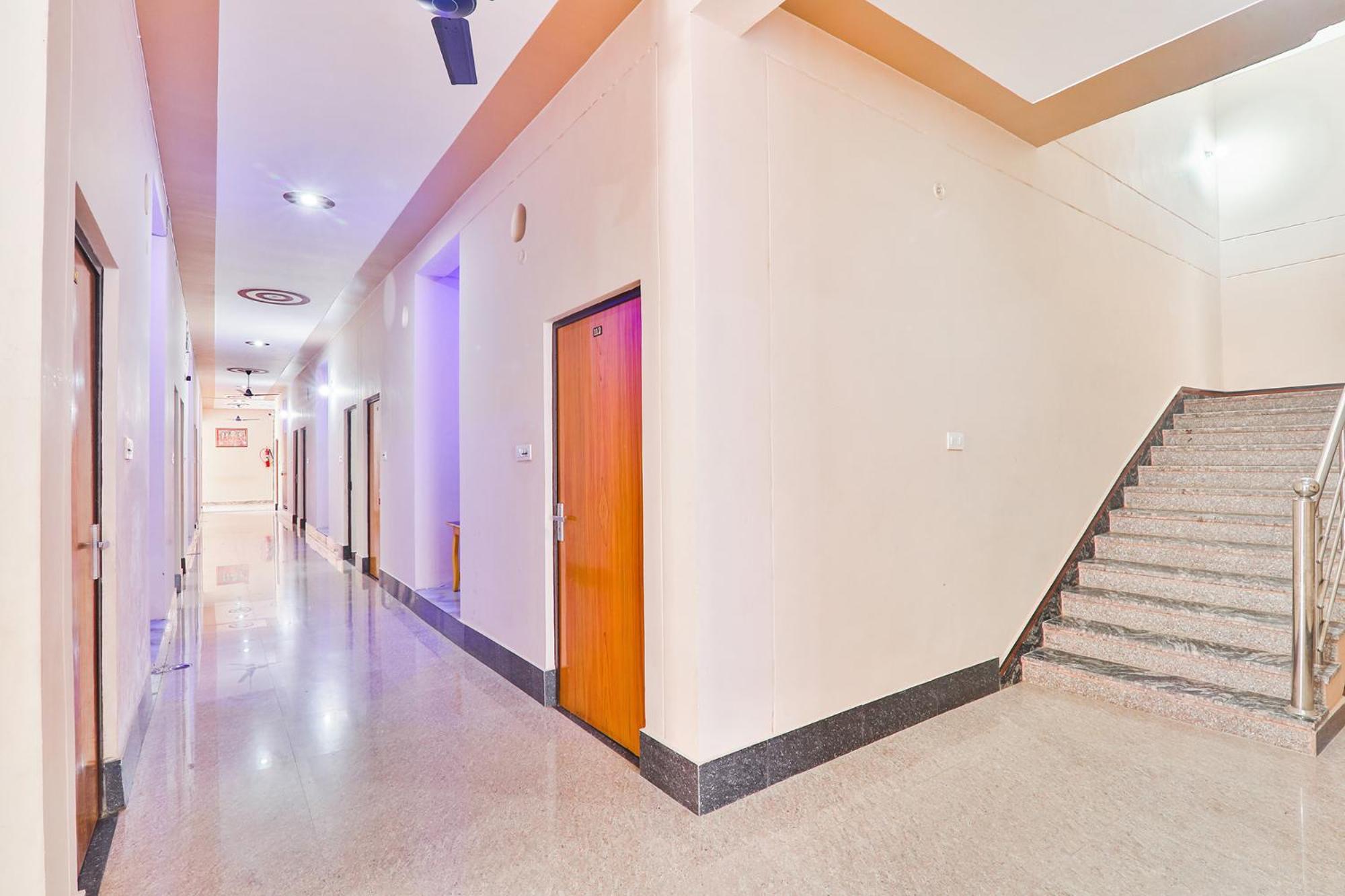 Fabhotel Shree Venkatesh Nileyam Ayodhya ภายนอก รูปภาพ