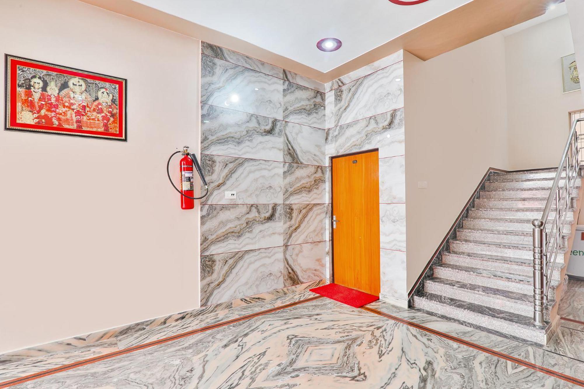 Fabhotel Shree Venkatesh Nileyam Ayodhya ภายนอก รูปภาพ