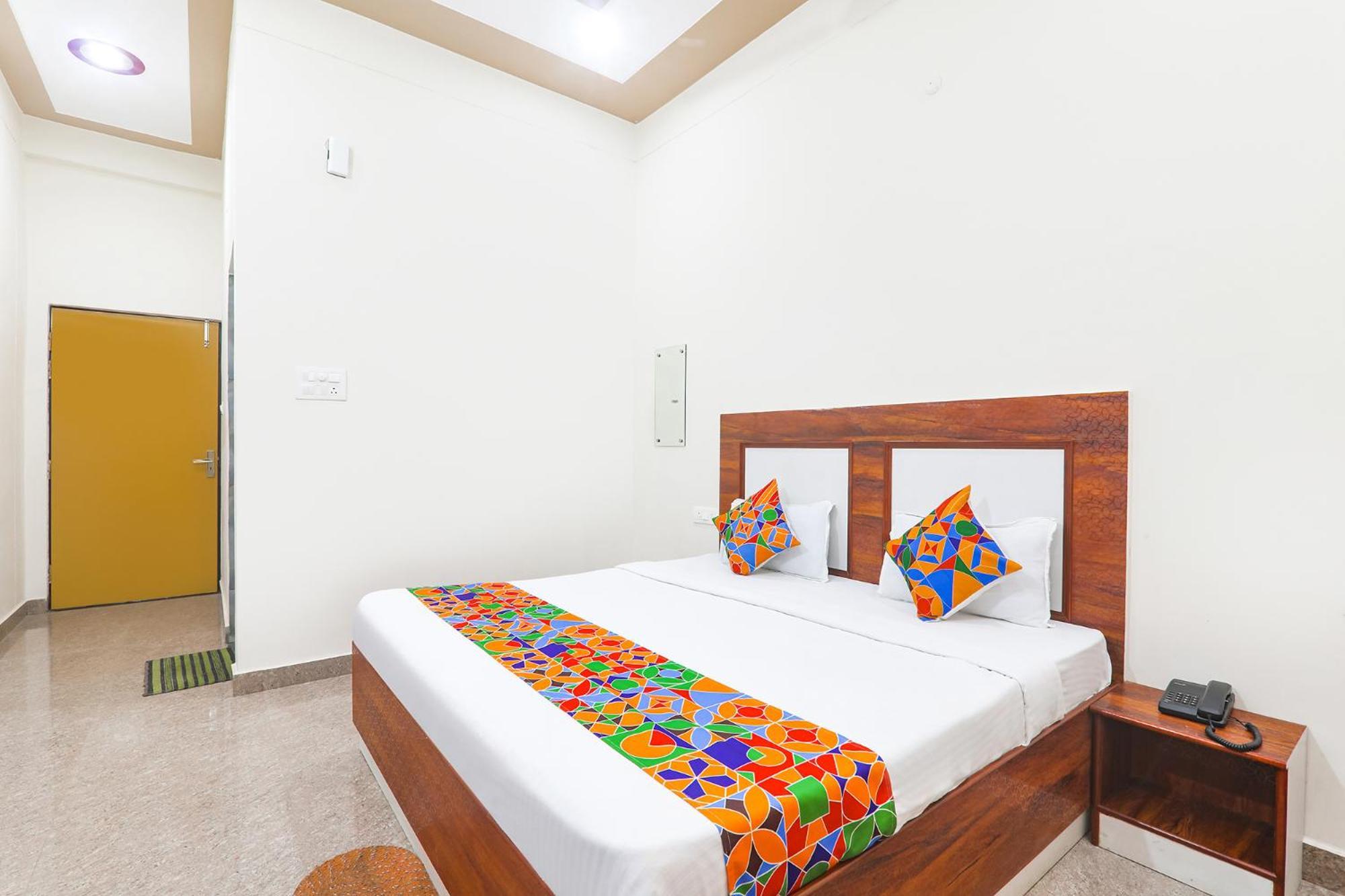 Fabhotel Shree Venkatesh Nileyam Ayodhya ภายนอก รูปภาพ